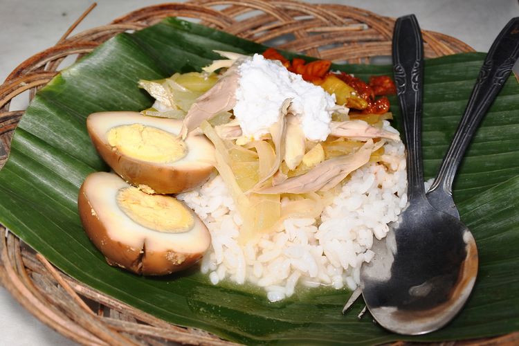 Nasi Liwet Makanan Khas Jawa Tengah